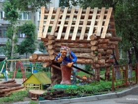 «Потешный двор» строят жители Иркутска