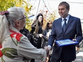 Мэр наградил победителей конкурса на лучшую усадьбу