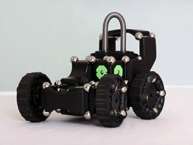 MOSS представляет детский робо-конструктор
