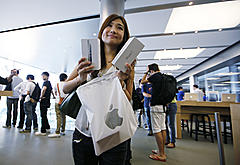 Нажмите на изображение для увеличения
Название: 01-apple-iphone-5-goes-on-sale-210912.jpg
Просмотров: 130
Размер:	62.8 Кб
ID:	13338